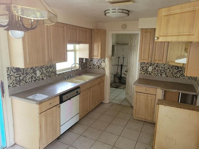 6683 E Tropicana DR, Fort Myers, FL 33919
