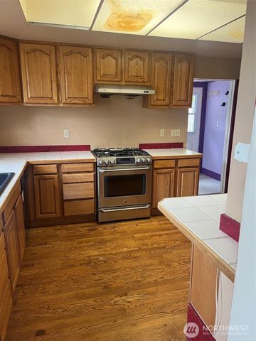 3222 N 19th Street, Tacoma, WA 98406