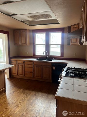 3222 N 19th Street, Tacoma, WA 98406