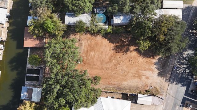 525 & 527 County Road 136A RD, Kingsland, TX 78639