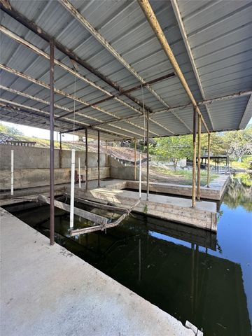 525 & 527 County Road 136A RD, Kingsland, TX 78639