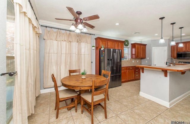 12225 Canterbury Park Dr, Geismar, LA 70754