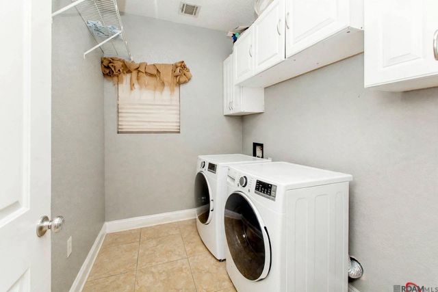 12225 Canterbury Park Dr, Geismar, LA 70754