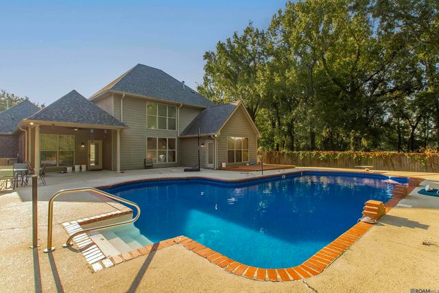 12225 Canterbury Park Dr, Geismar, LA 70754