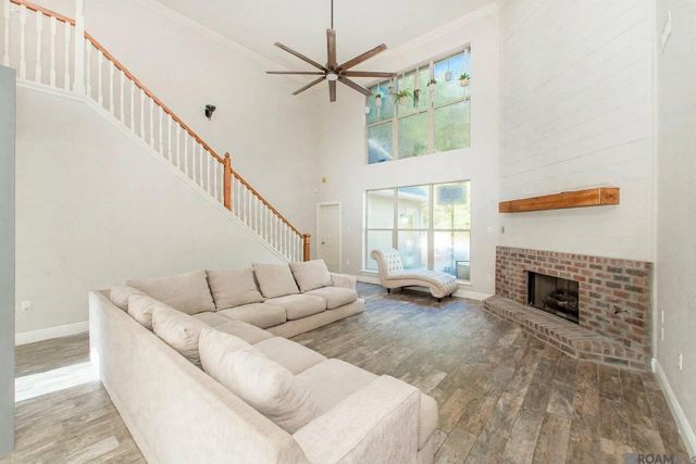 12225 Canterbury Park Dr, Geismar, LA 70754