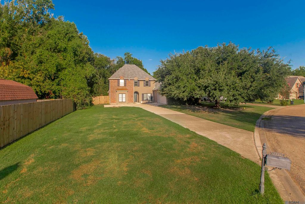 12225 Canterbury Park Dr, Geismar, LA 70754