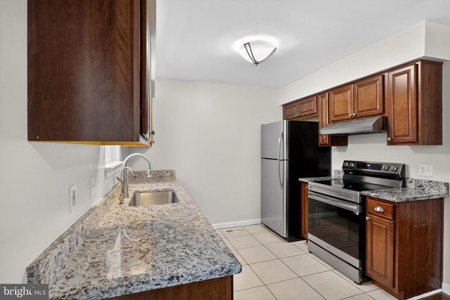 613 CANDLESTICK LN, Newark, DE 19702