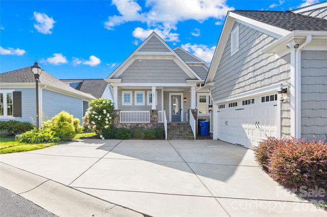 124 Sisters Cove Court, Mooresville, NC 28117