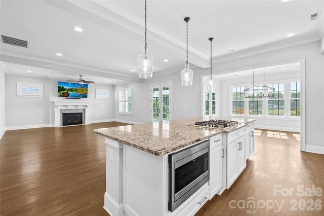 124 Sisters Cove Court, Mooresville, NC 28117