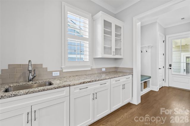 124 Sisters Cove Court, Mooresville, NC 28117