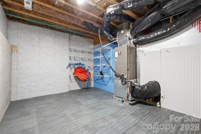 124 Sisters Cove Court, Mooresville, NC 28117