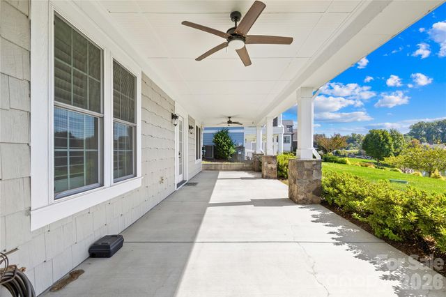 124 Sisters Cove Court, Mooresville, NC 28117