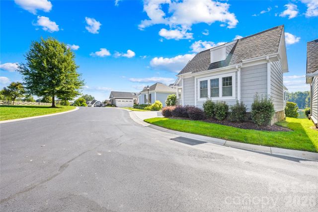 124 Sisters Cove Court, Mooresville, NC 28117
