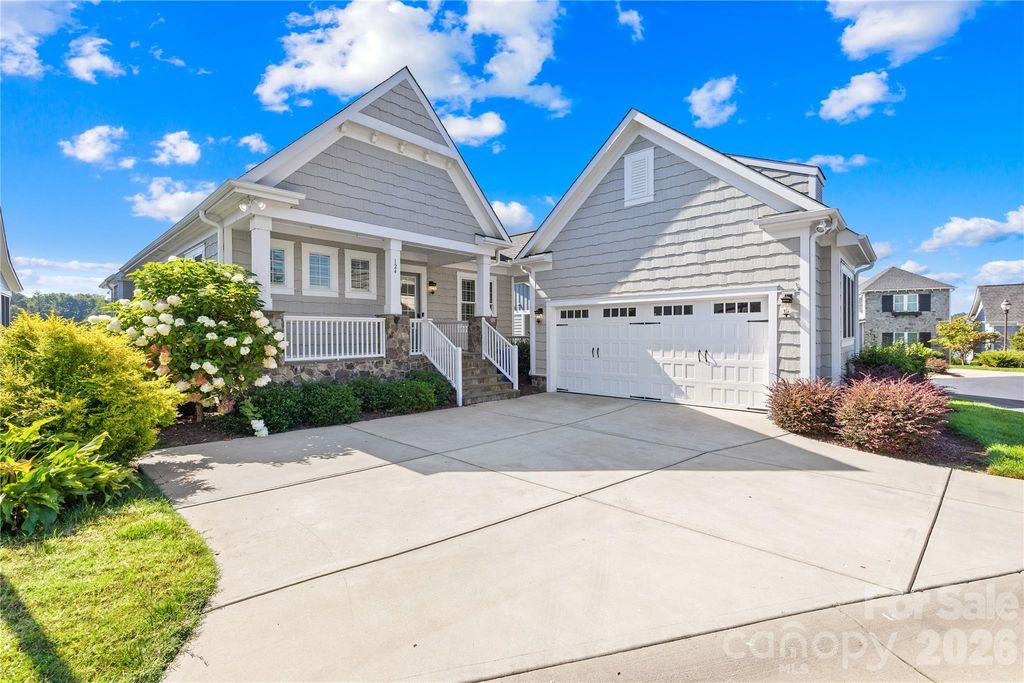 124 Sisters Cove Court, Mooresville, NC 28117