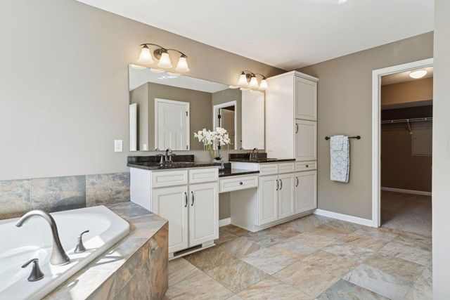 11581 Riverstone Court, Woodbury, MN 55129