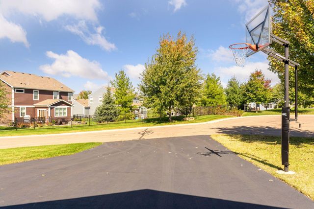 11581 Riverstone Court, Woodbury, MN 55129