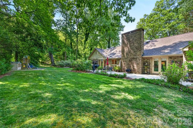 537 Saint Cloud Drive, Statesville, NC 28625