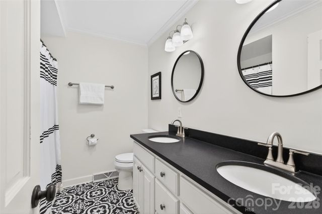 537 Saint Cloud Drive, Statesville, NC 28625