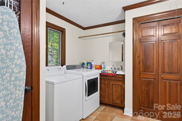 537 Saint Cloud Drive, Statesville, NC 28625