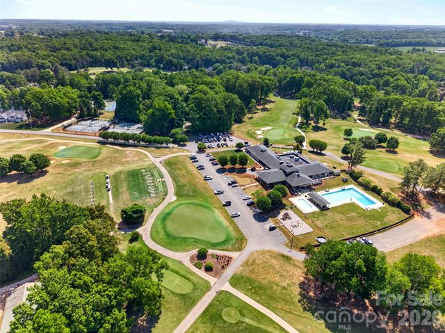 537 Saint Cloud Drive, Statesville, NC 28625
