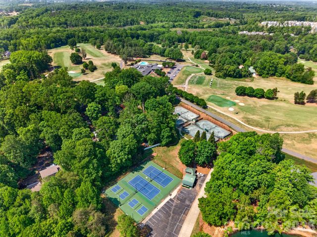 537 Saint Cloud Drive, Statesville, NC 28625