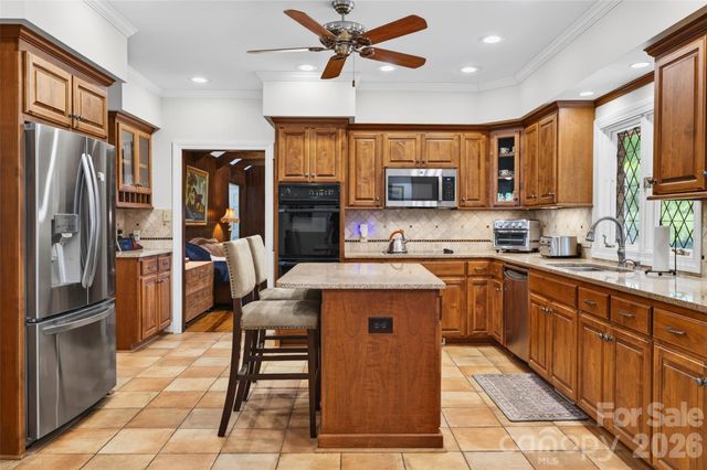 537 Saint Cloud Drive, Statesville, NC 28625