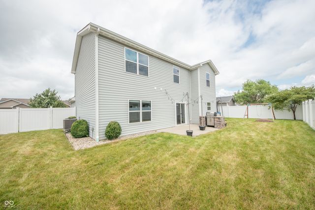 4679 Bayview Drive, Columbus, IN 47203