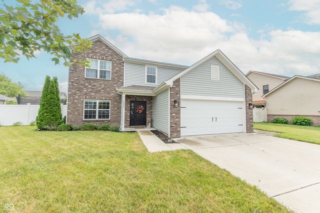 4679 Bayview Drive, Columbus, IN 47203