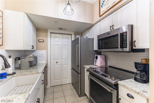 11400 Ocean Walk LN 212, Fort Myers, FL 33908