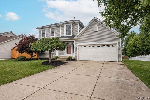 45 Sunset Creek Drive, West Seneca, NY 14224