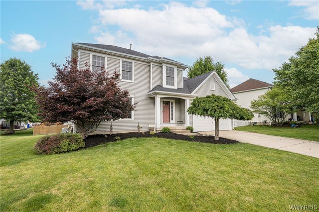 45 Sunset Creek Drive, West Seneca, NY 14224