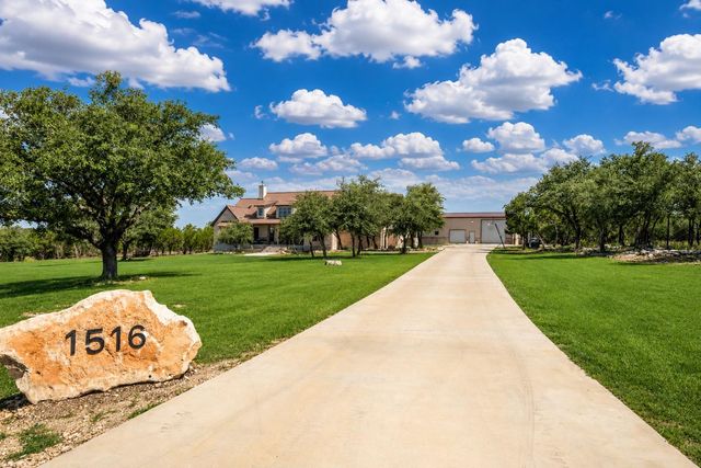1516 E Flying Owl DR, Johnson City, TX 78636