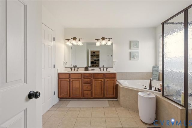 736 Colony Forest Dr, Midlothian, VA 23114