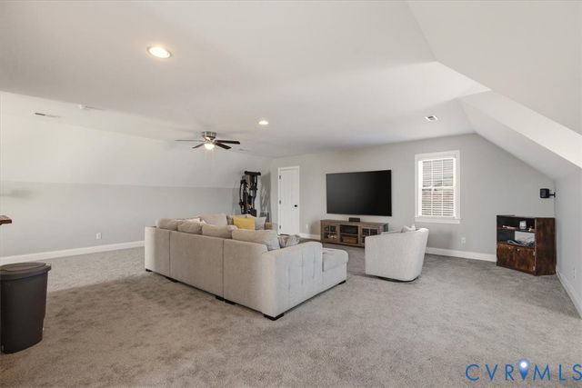 736 Colony Forest Dr, Midlothian, VA 23114