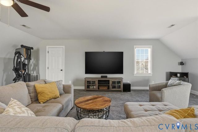 736 Colony Forest Dr, Midlothian, VA 23114