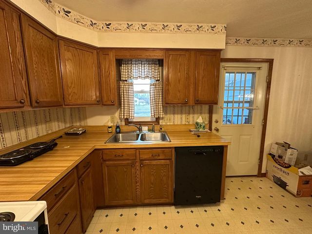 10 HOMESTEAD DR, Gettysburg, PA 17325