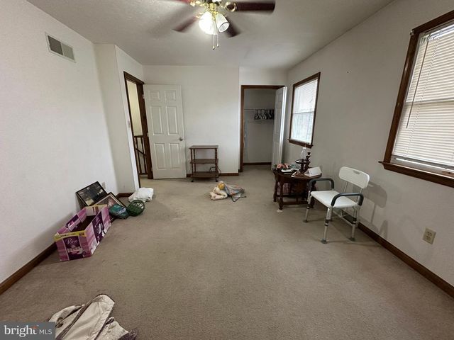 10 HOMESTEAD DR, Gettysburg, PA 17325