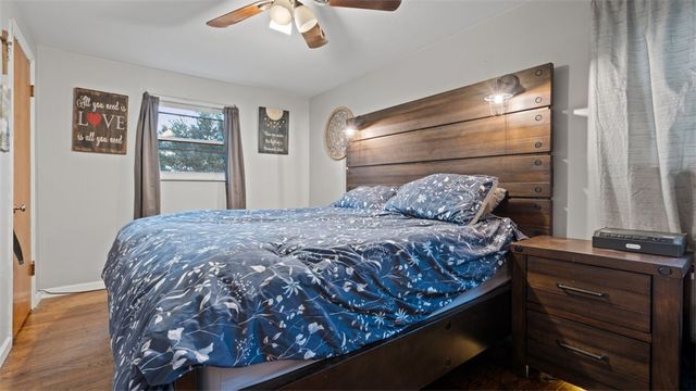 300 Sunset Blvd, South Strabane, PA 15301