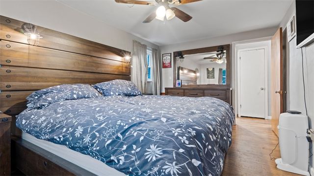 300 Sunset Blvd, South Strabane, PA 15301