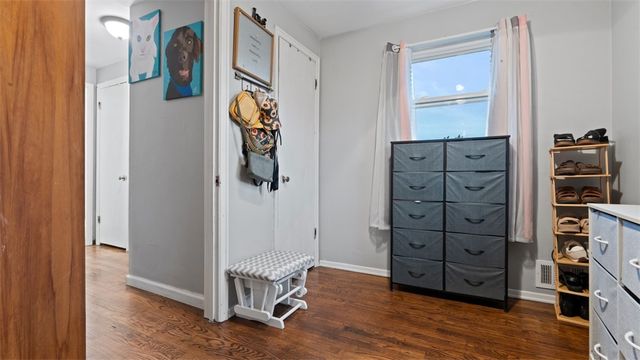 300 Sunset Blvd, South Strabane, PA 15301