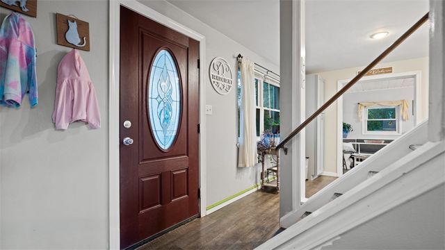 300 Sunset Blvd, South Strabane, PA 15301