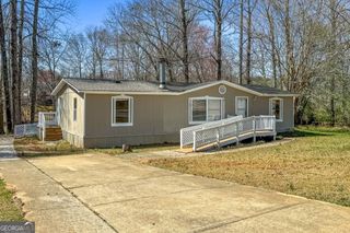 261 Lakeview Drive, Locust Grove, GA 30248