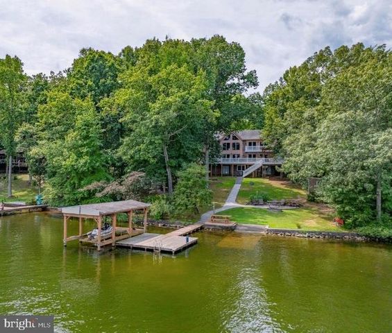 464 DOUGLAS RD, Mineral, VA 23117