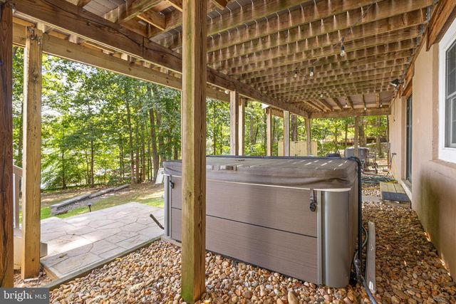 464 DOUGLAS RD, Mineral, VA 23117