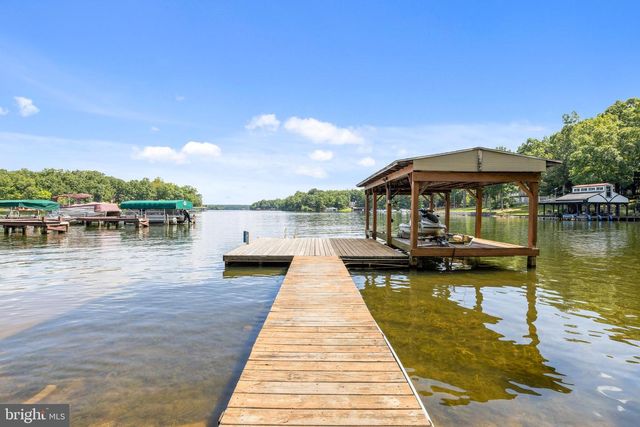 464 DOUGLAS RD, Mineral, VA 23117