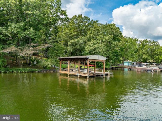 464 DOUGLAS RD, Mineral, VA 23117