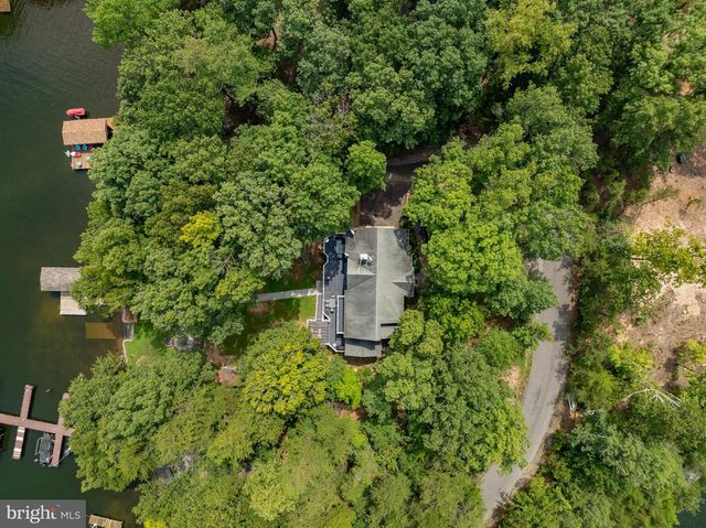 464 DOUGLAS RD, Mineral, VA 23117