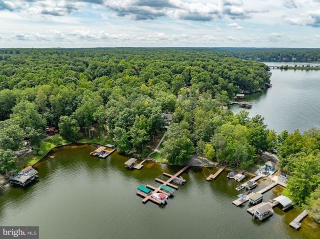 464 DOUGLAS RD, Mineral, VA 23117