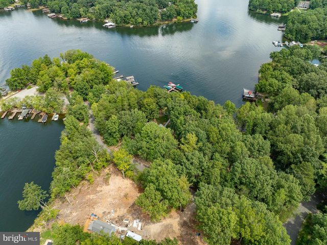 464 DOUGLAS RD, Mineral, VA 23117