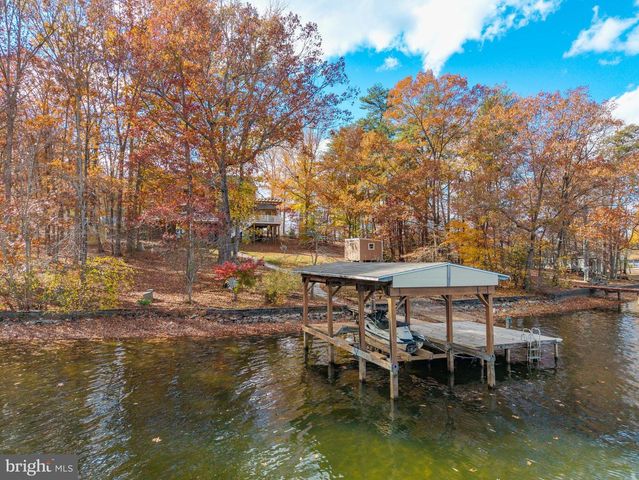 464 DOUGLAS RD, Mineral, VA 23117